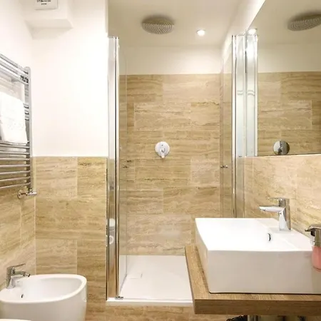 Un Piccolo E Accogliente Appartamento Con Una Camera Da Letto In Via Fontana 25 Daire *